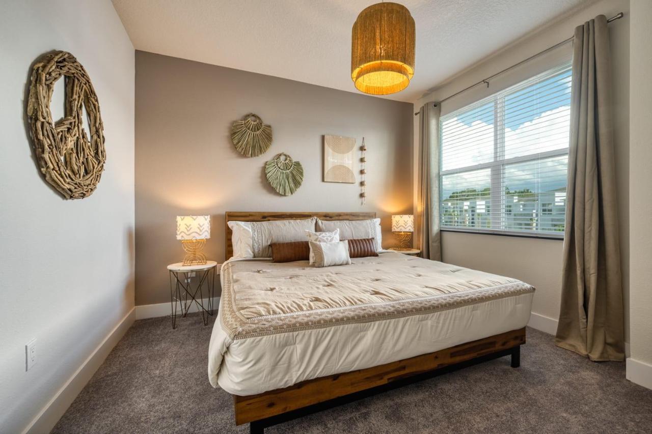 Modern Home With Private Pool Near Disneyオーランド エクステリア 写真